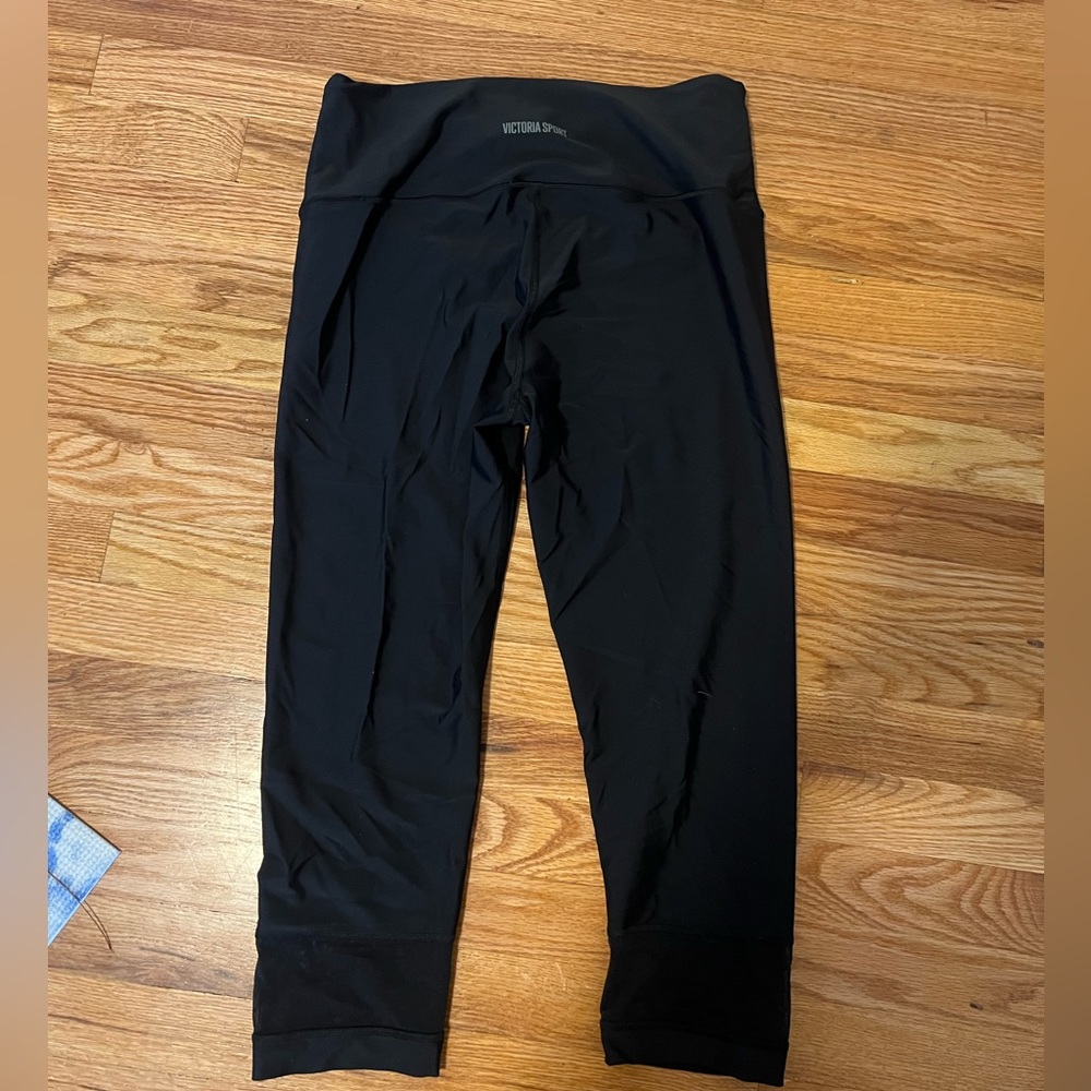 Victoria Sport crop leggings